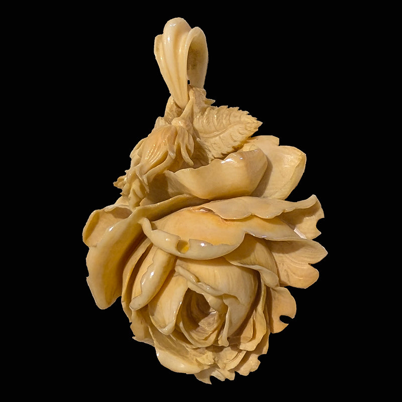 アイボリーローズペンダント