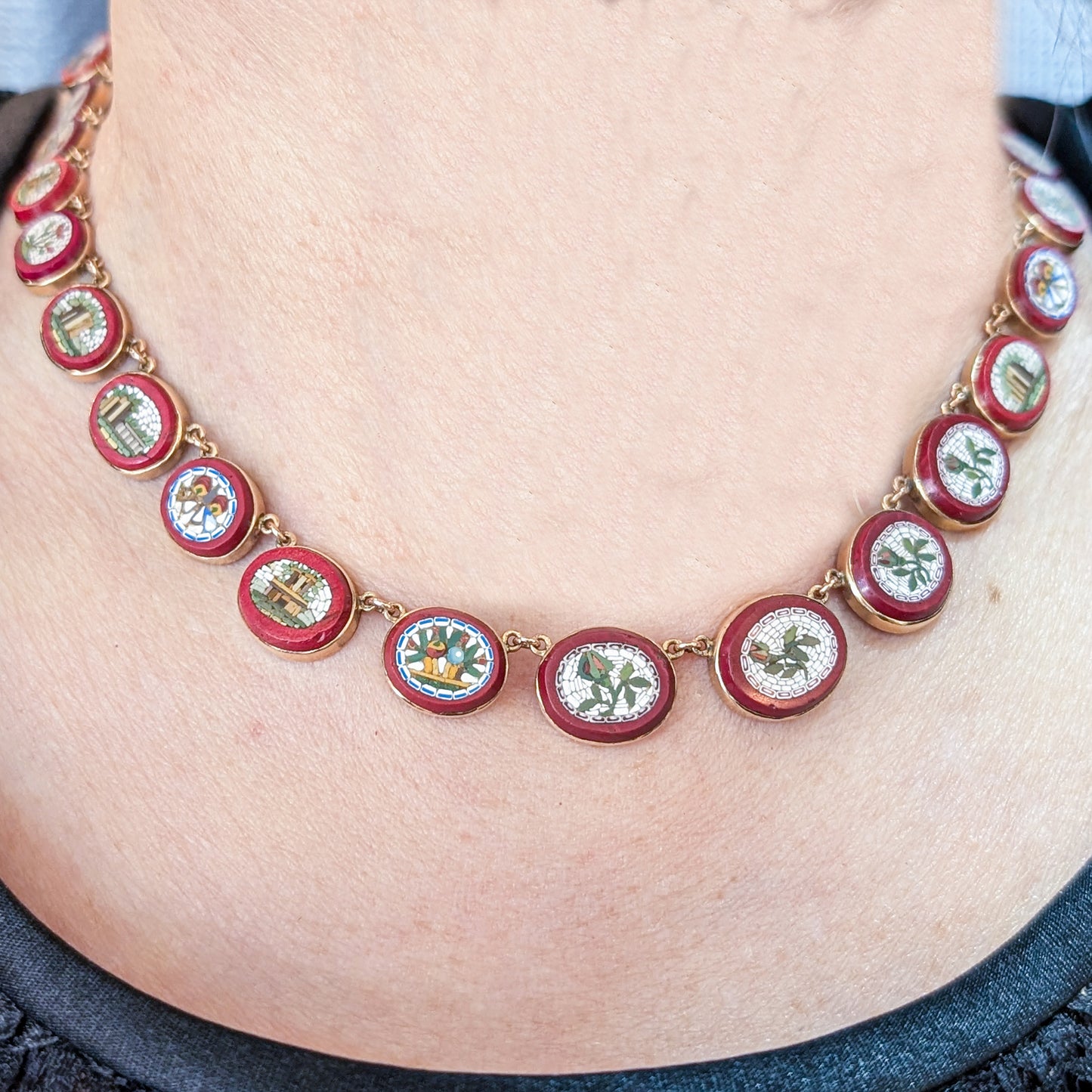 ローマンモザイクネックレス